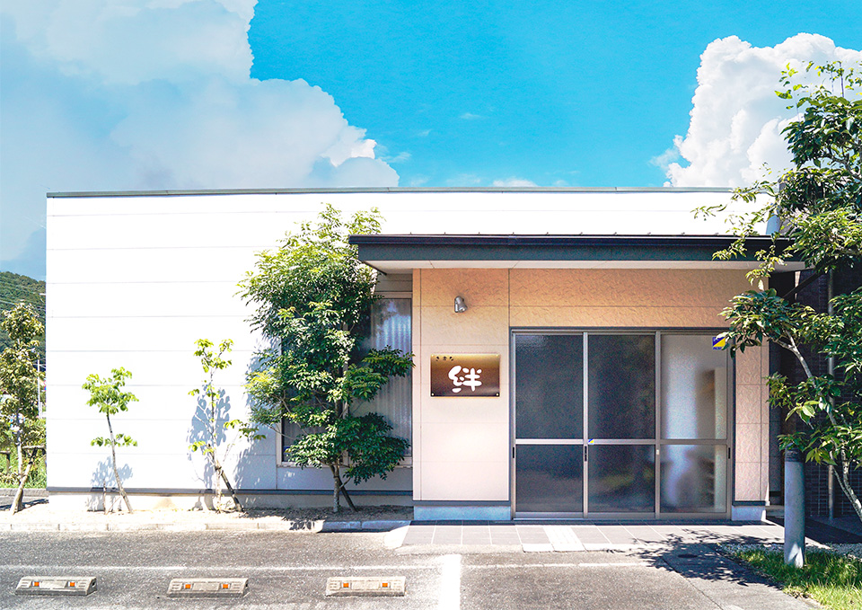 株式会社ゆらの自社式場「市島絆ホール」の外観